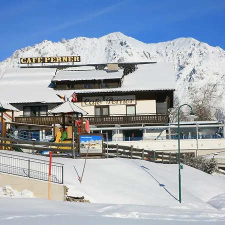 Hotel-cafe Perner Отель 3*