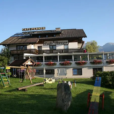 Hotel-cafe Perner Отель